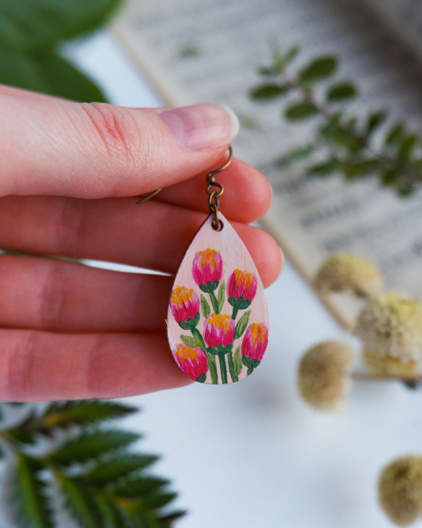 Hand-Painted Earrings - Tulips (Pink)